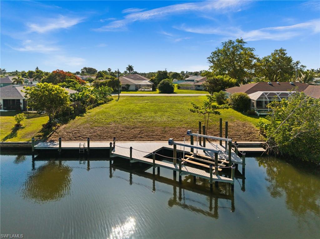 CAPE CORAL - Land