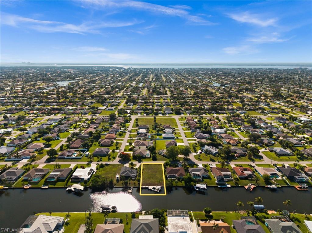 CAPE CORAL - Land