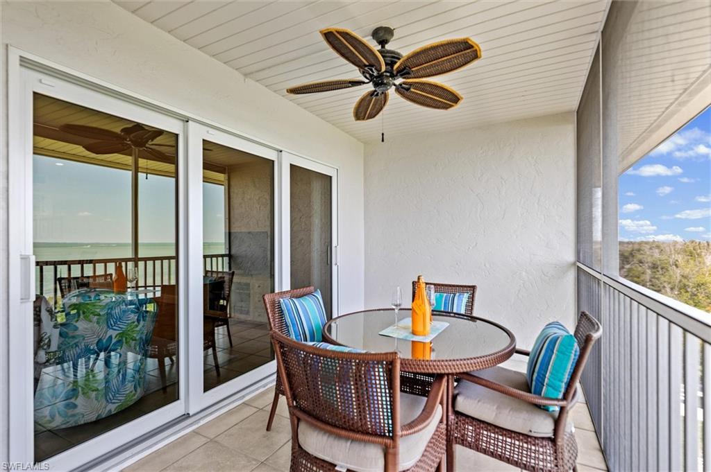 BAYSIDE VILLAS - Residential
