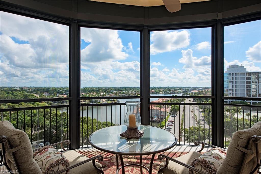 SEASONS AT NAPLES CAY - Residential