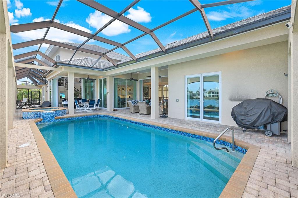 MARCO BEACH - Residential