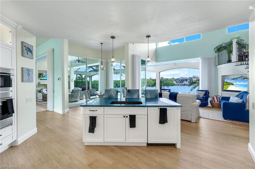 MARCO BEACH - Residential