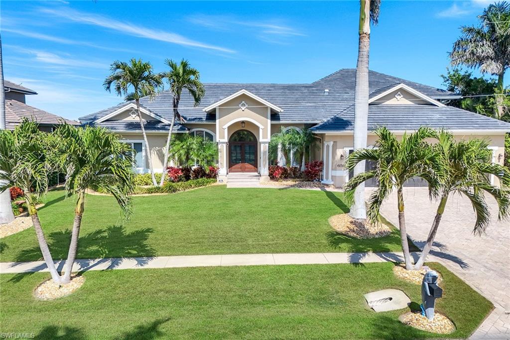MARCO BEACH - Residential
