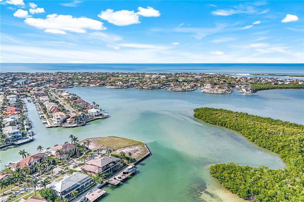 MARCO BEACH - Residential