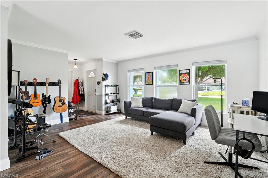 WILLOUGHBY ACRES - Residential