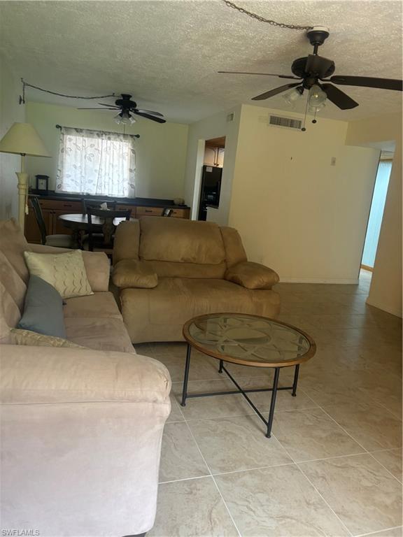 TOWERS CONDO - Residential
