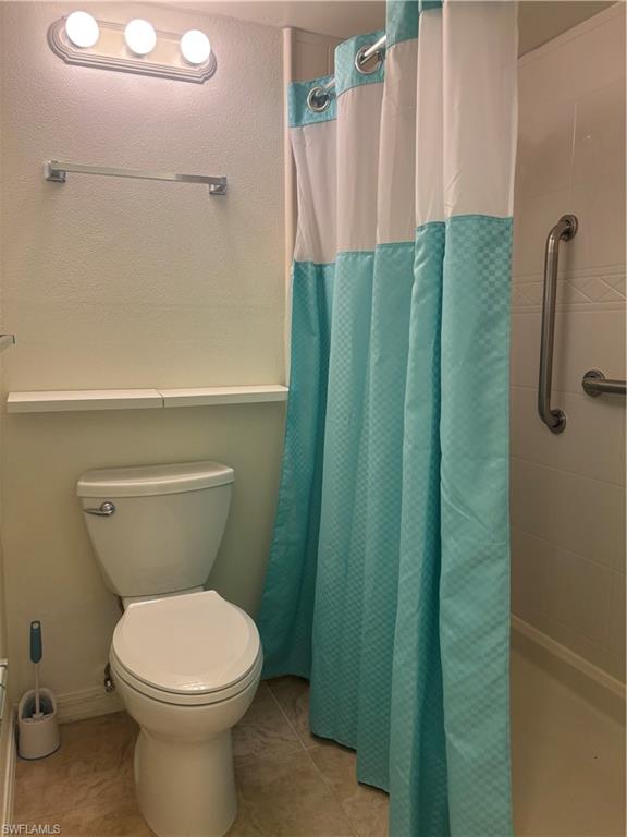 TOWERS CONDO - Residential