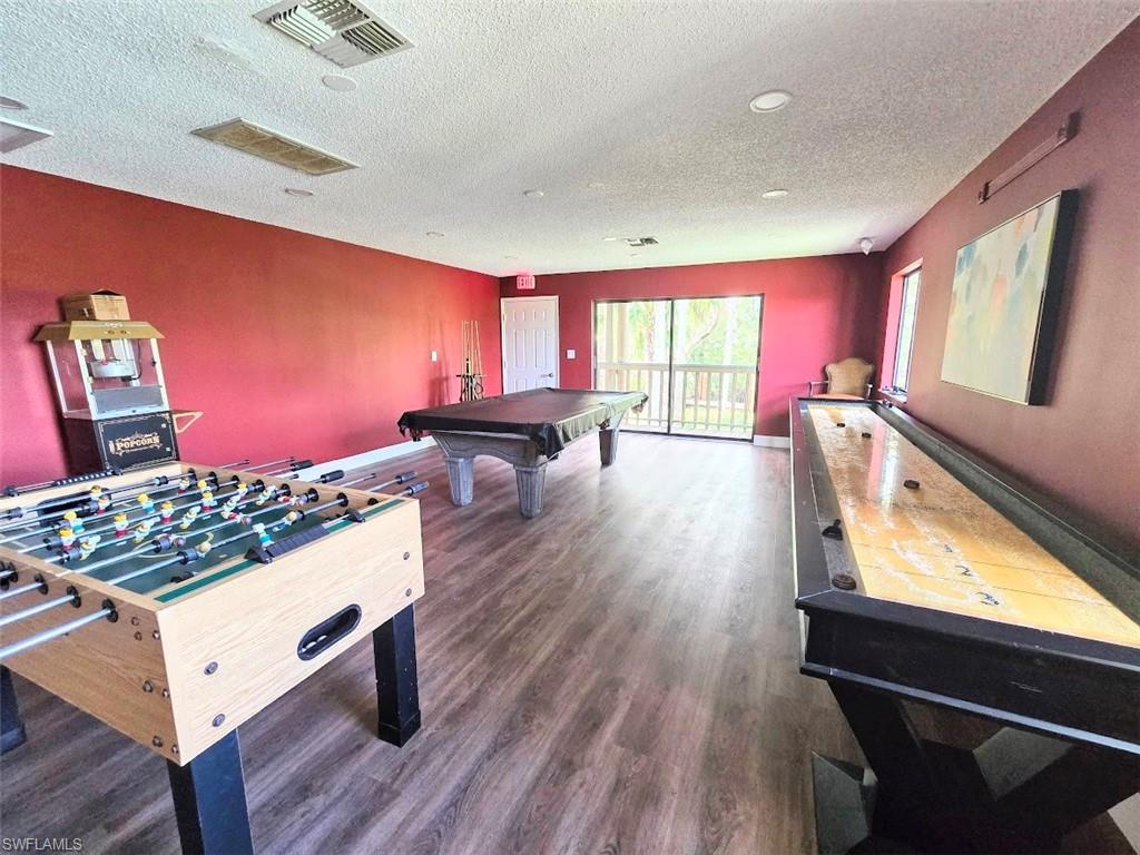 ISLAND PARK VILLAGE - Residential