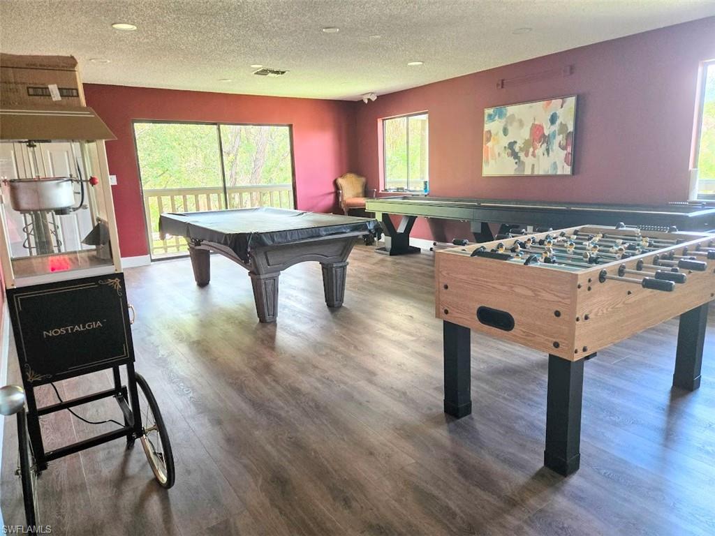ISLAND PARK VILLAGE - Residential