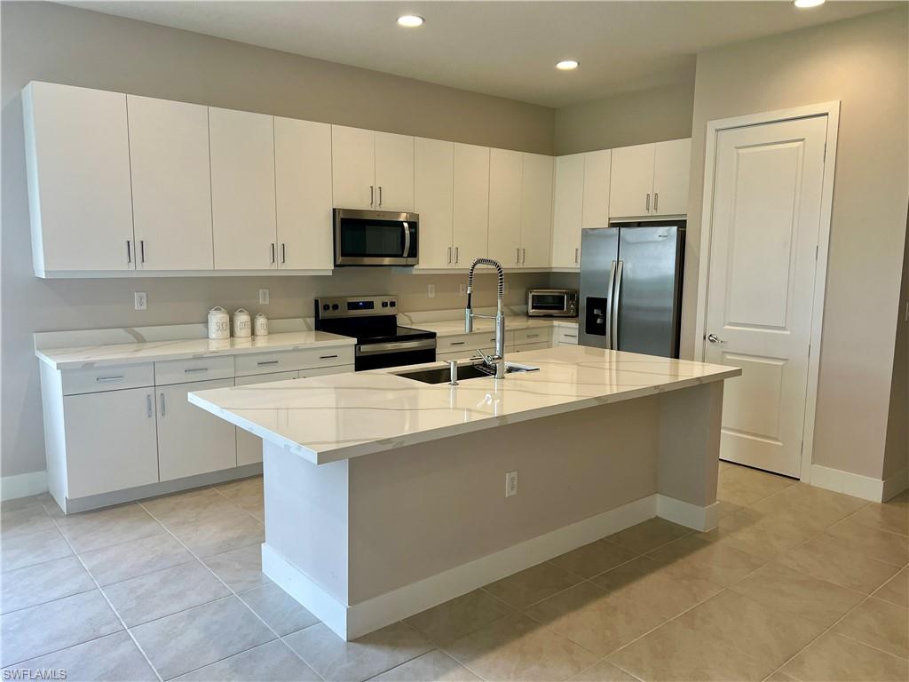 MAPLE RIDGE - Residential