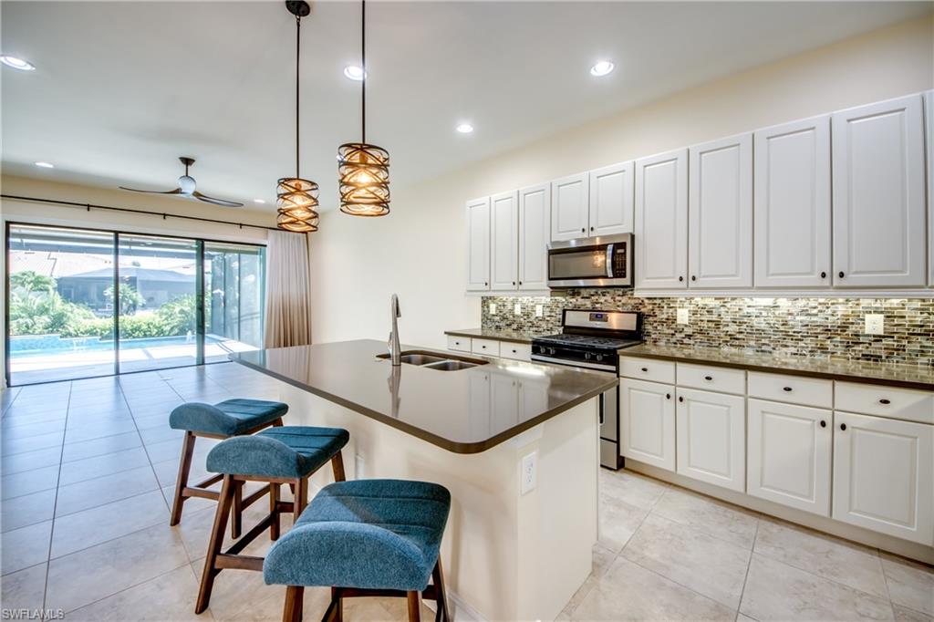 VENETIAN POINTE - Residential
