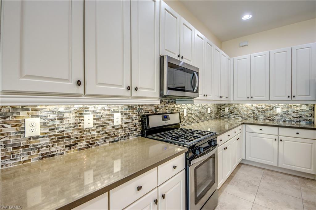 VENETIAN POINTE - Residential