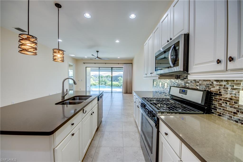 VENETIAN POINTE - Residential