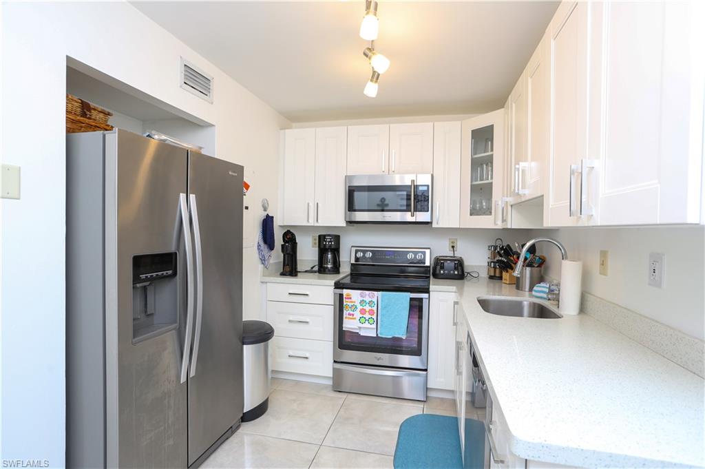 NAPLES 701 - Residential Lease