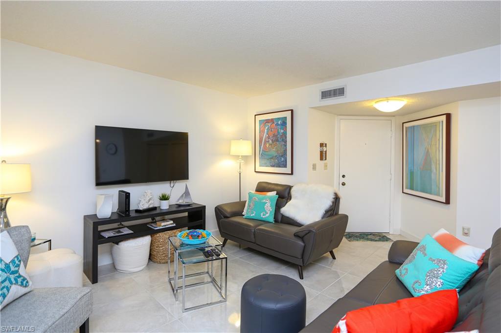 NAPLES 701 - Residential Lease