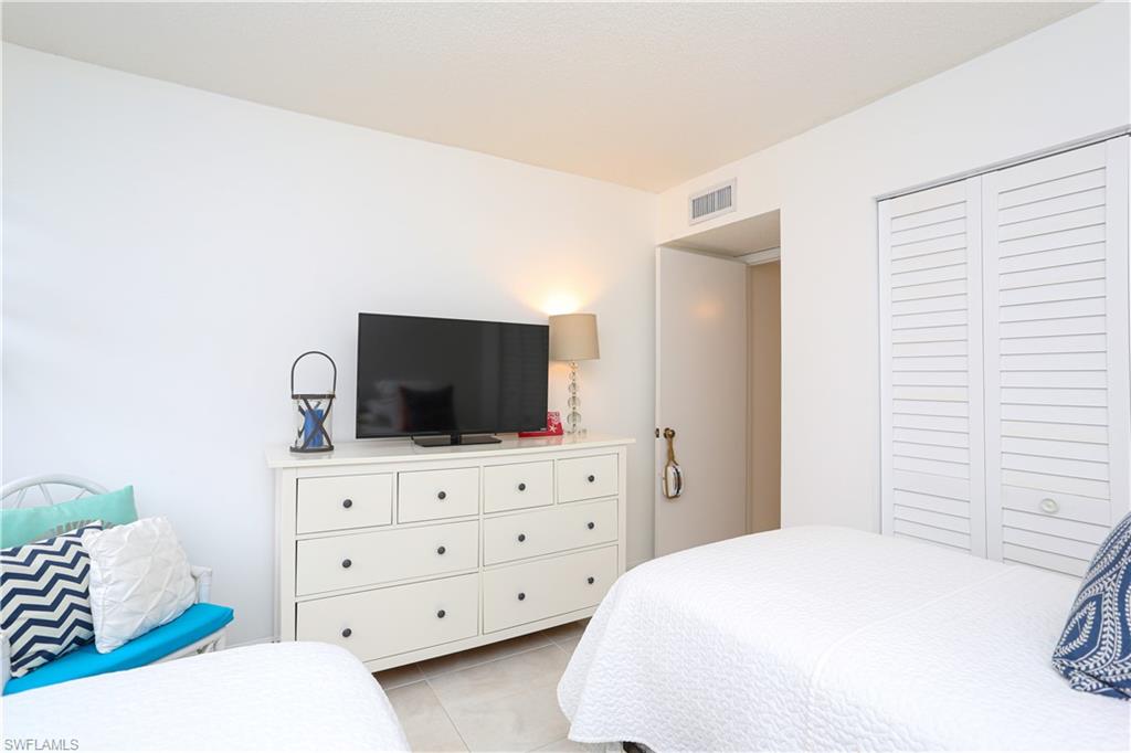 NAPLES 701 - Residential Lease