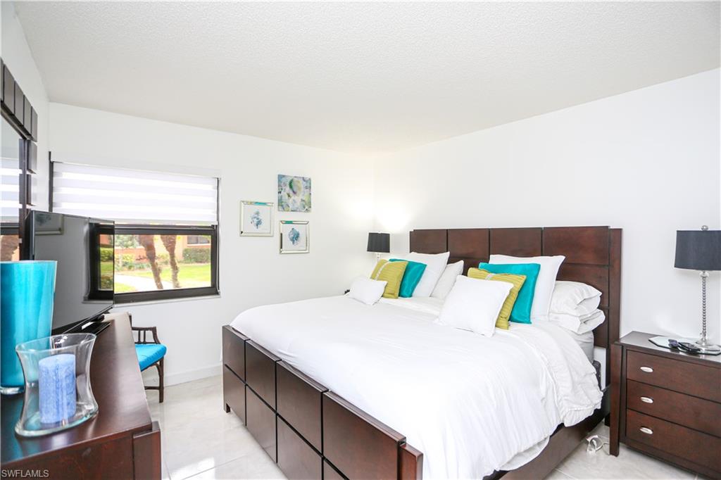 NAPLES 701 - Residential Lease