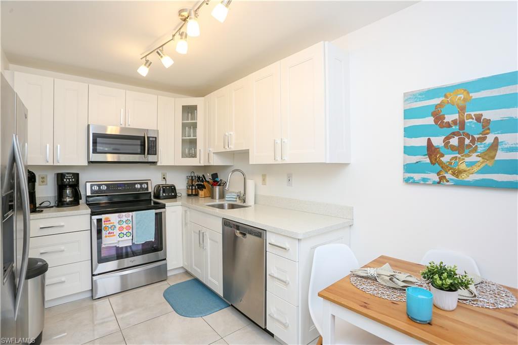NAPLES 701 - Residential Lease