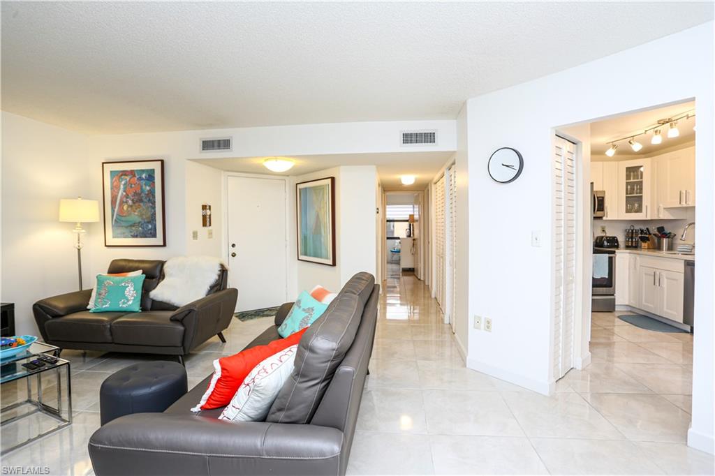 NAPLES 701 - Residential Lease