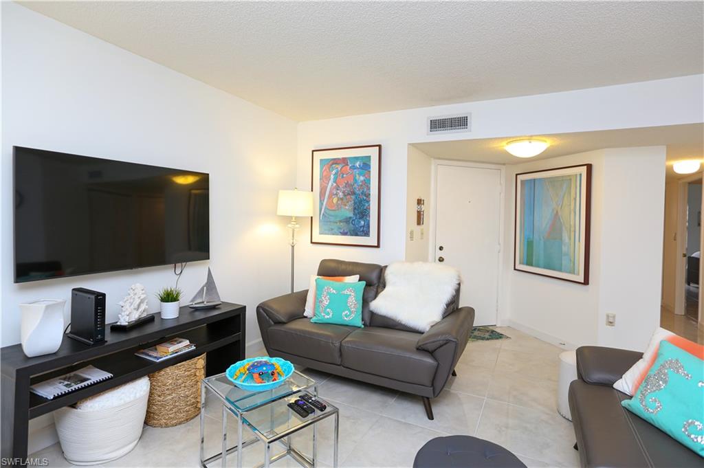 NAPLES 701 - Residential Lease