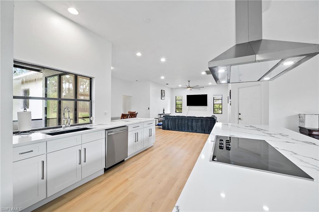 SAN CARLOS ESTATES - Residential