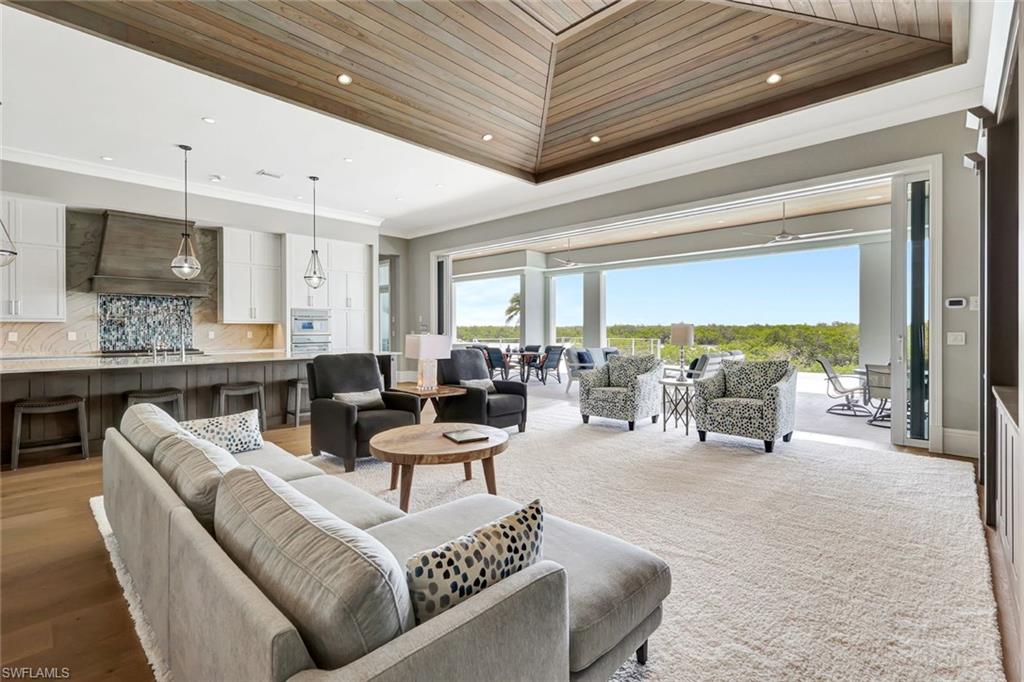CAROLANDS - Residential