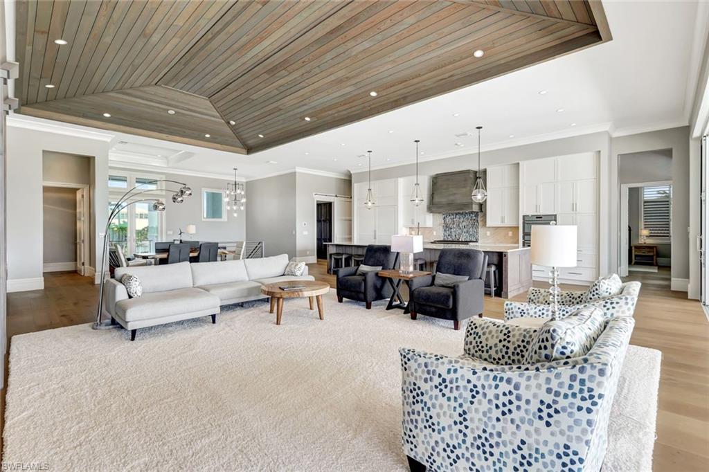 CAROLANDS - Residential