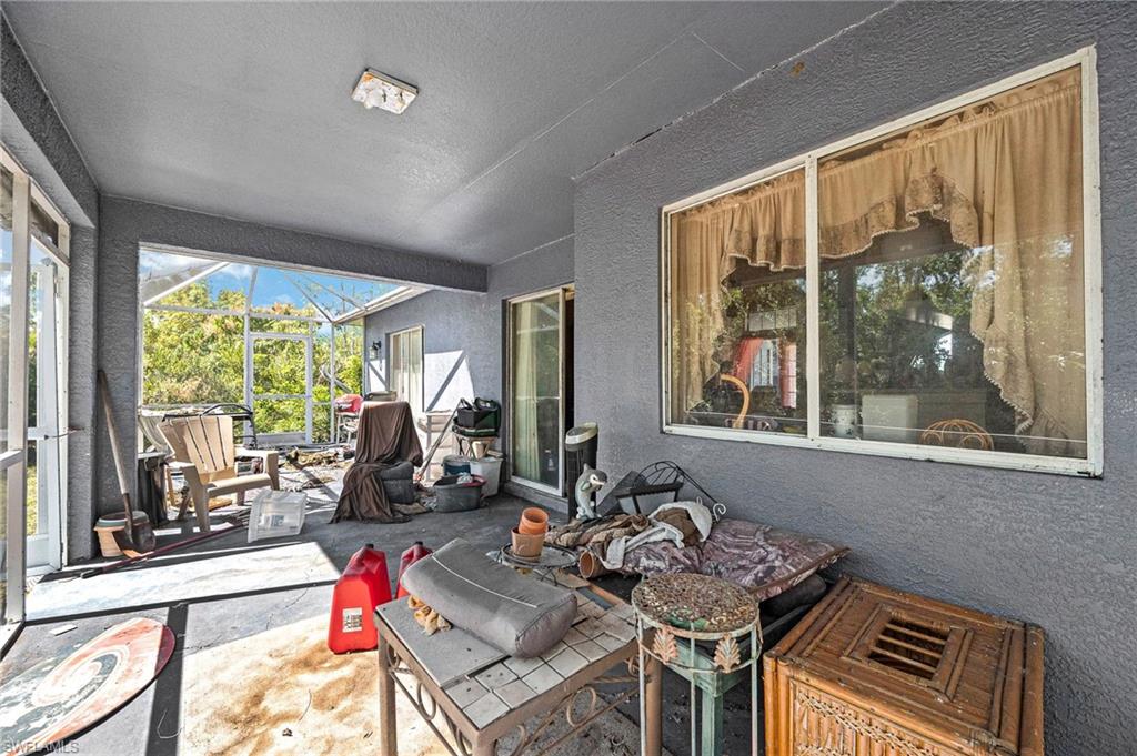 SAN CARLOS PARK - Residential