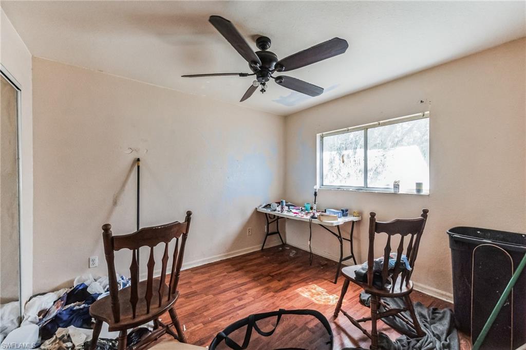 SAN CARLOS PARK - Residential