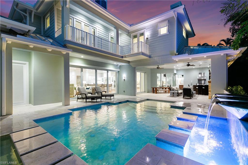 MOORINGS - Residential