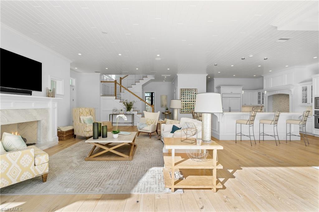 MOORINGS - Residential