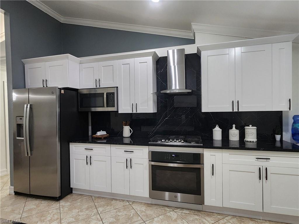 GOLDEN GATE ESTATES - Residential