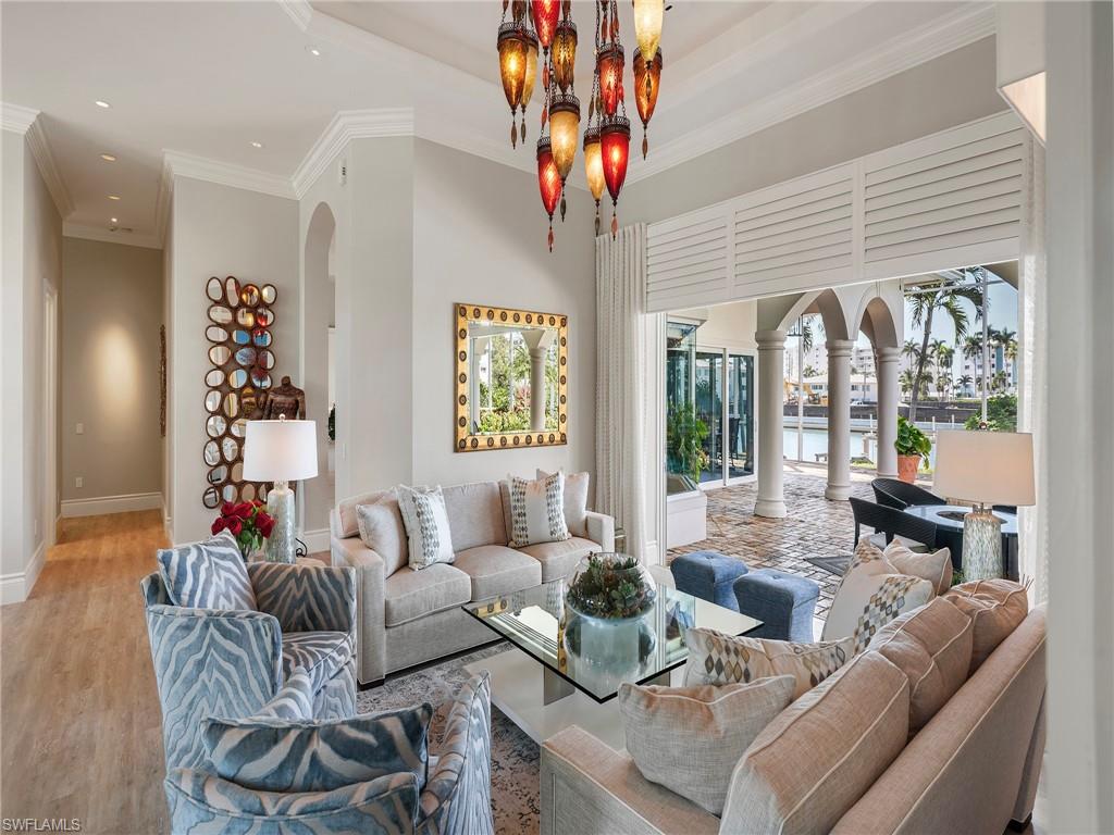 MOORINGS - Residential