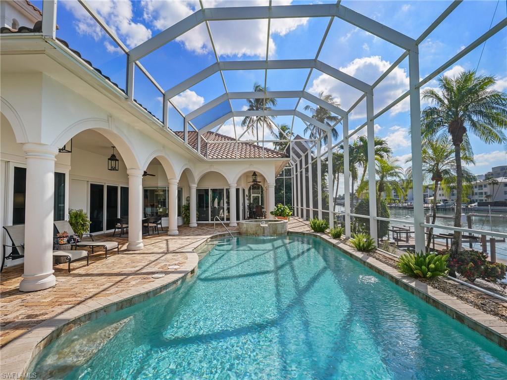 MOORINGS - Residential