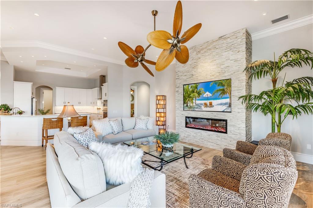 MOORINGS - Residential