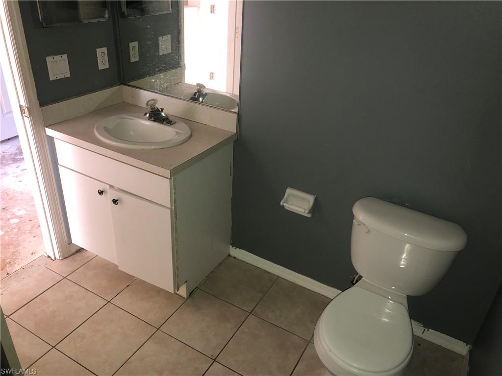 VARSITY LAKES - Residential