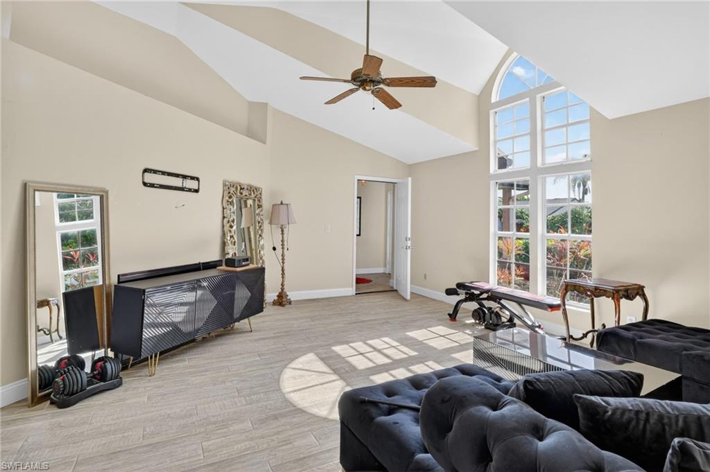FOUNTAIN LAKES - Residential