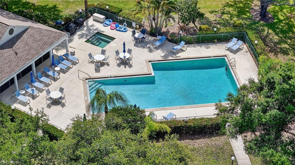 FOUNTAIN LAKES - Residential