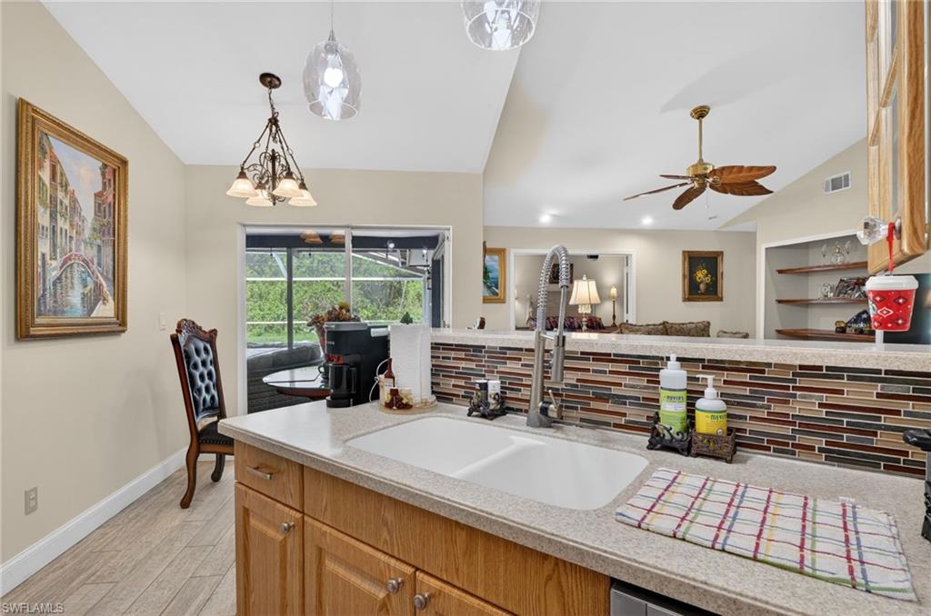 FOUNTAIN LAKES - Residential