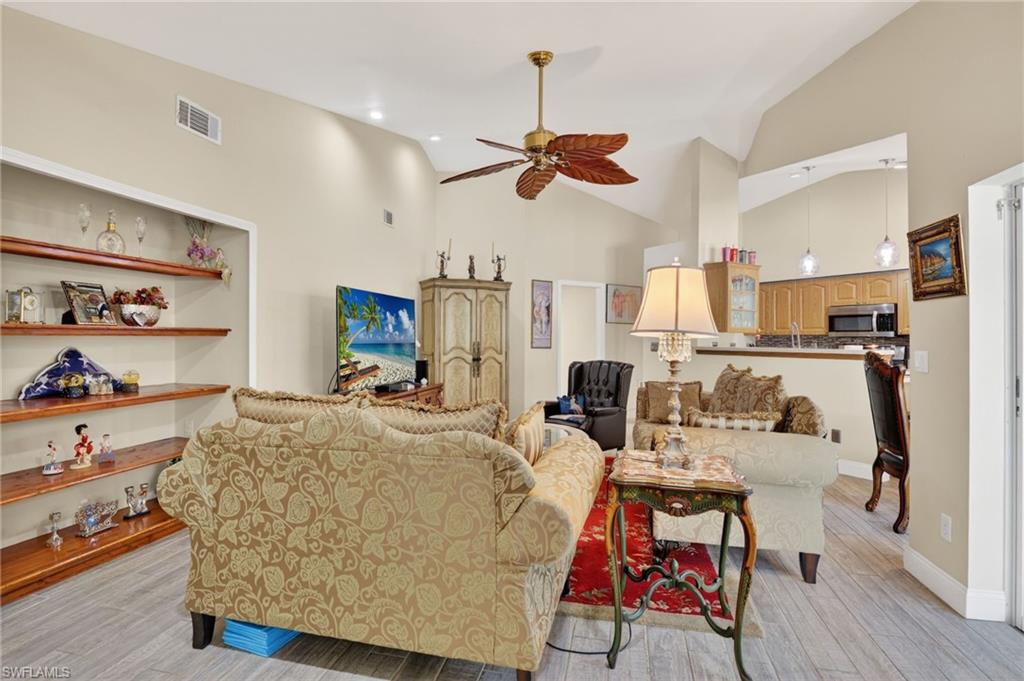 FOUNTAIN LAKES - Residential