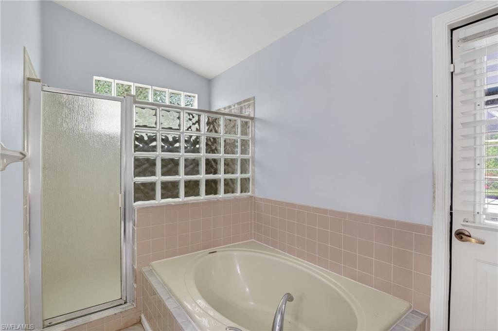 FOUNTAIN LAKES - Residential