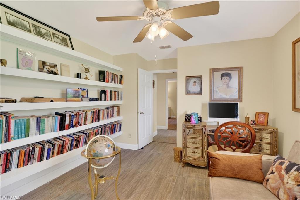 FOUNTAIN LAKES - Residential