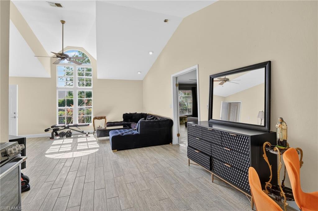 FOUNTAIN LAKES - Residential