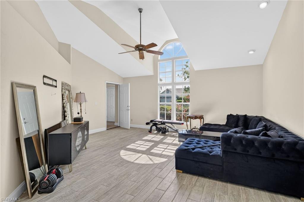 FOUNTAIN LAKES - Residential