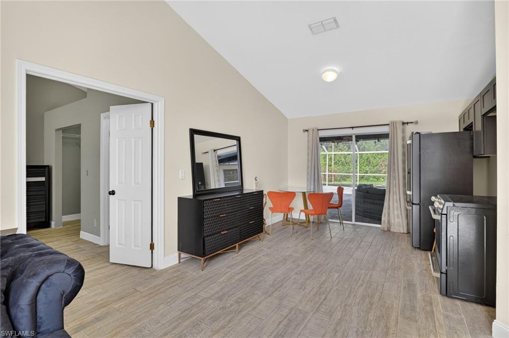 FOUNTAIN LAKES - Residential