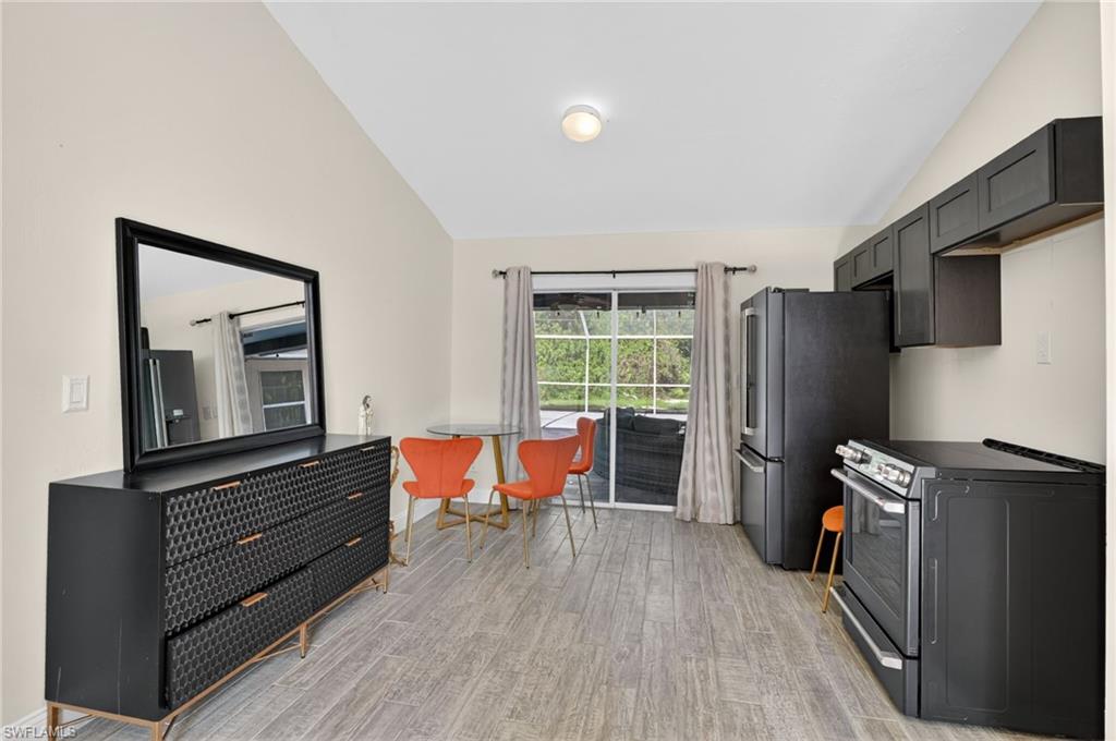 FOUNTAIN LAKES - Residential