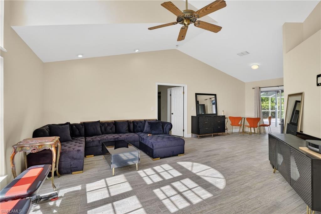 FOUNTAIN LAKES - Residential