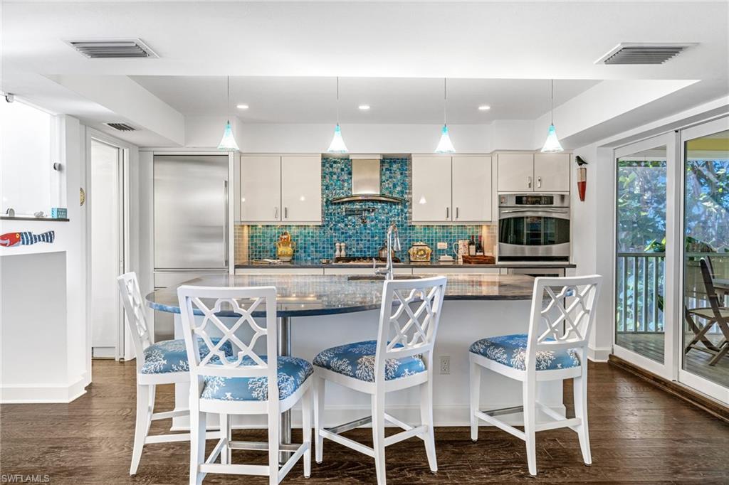 SUNSET CAPTIVA - Residential