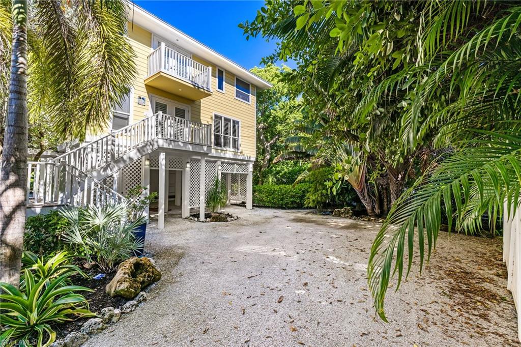 SUNSET CAPTIVA - Residential