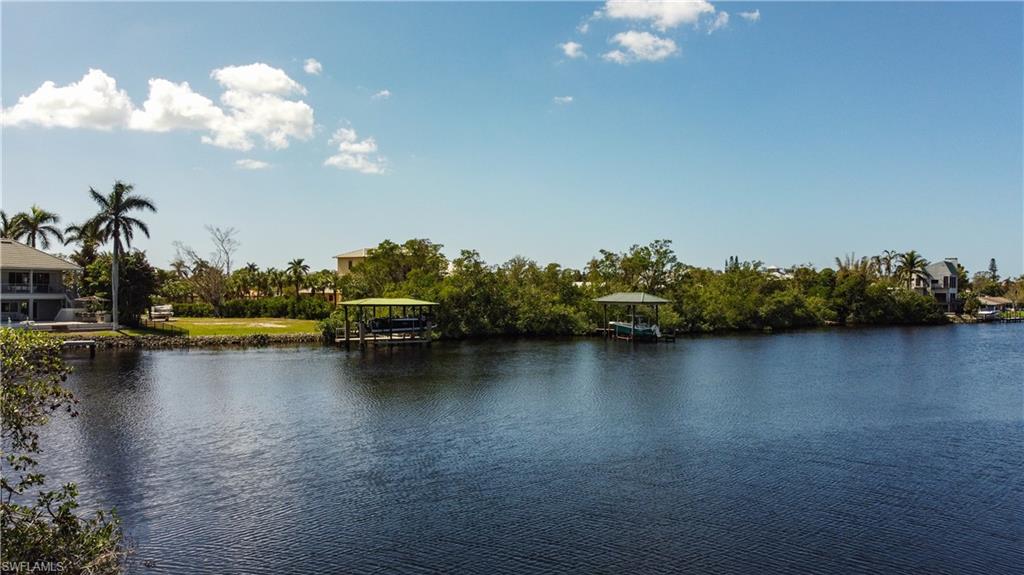 RIVERWALK - Land
